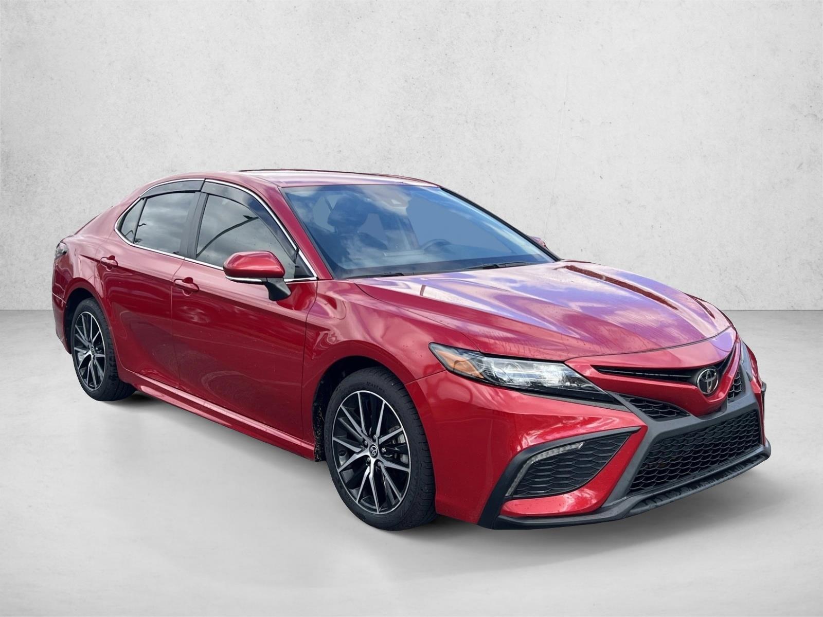 2022 Toyota Camry SE photo 3