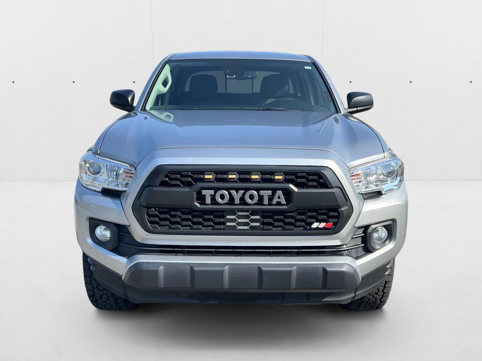 2023 Toyota Tacoma SR5 V6 photo 2