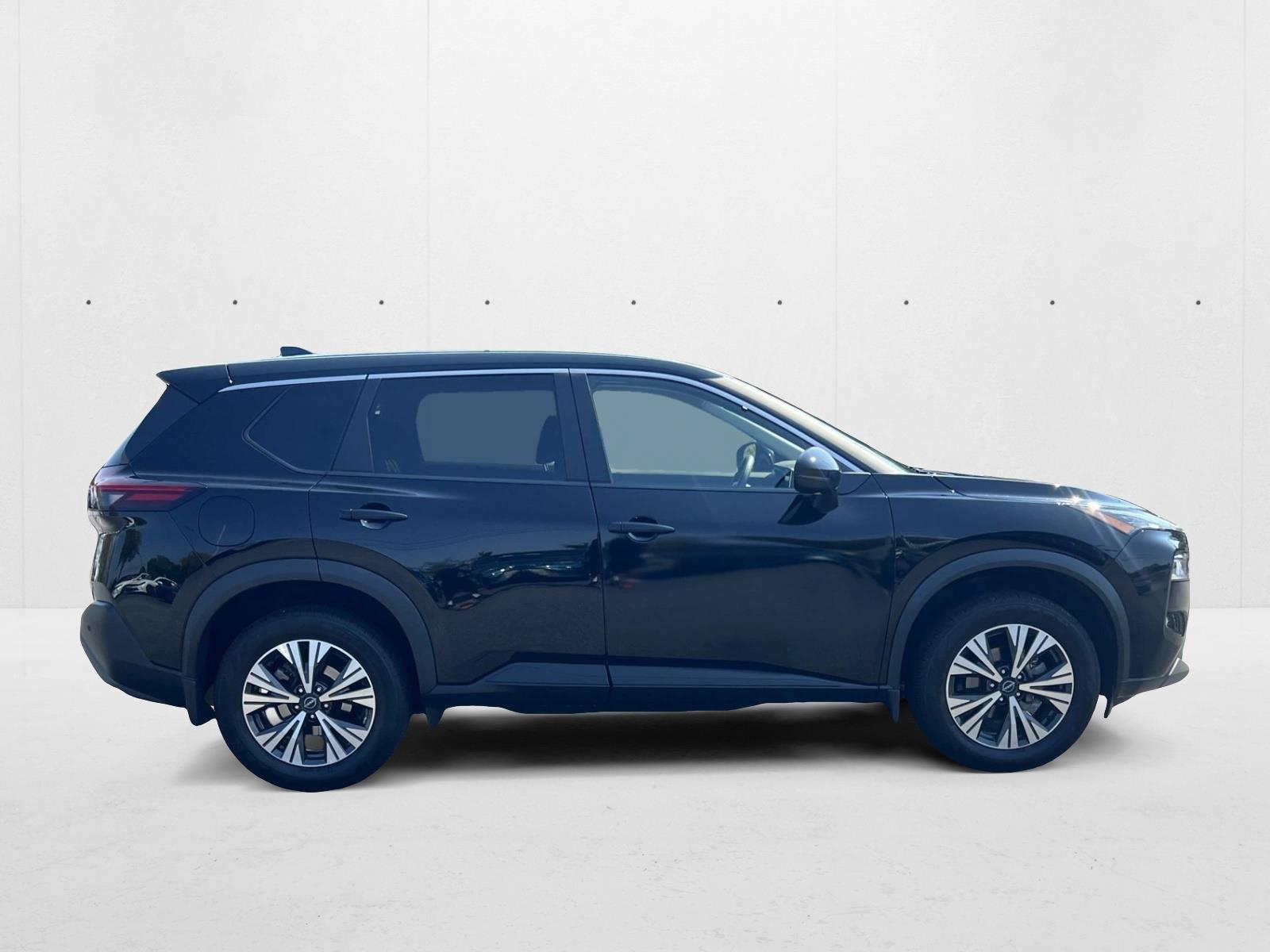2023 Nissan Rogue SV photo 4