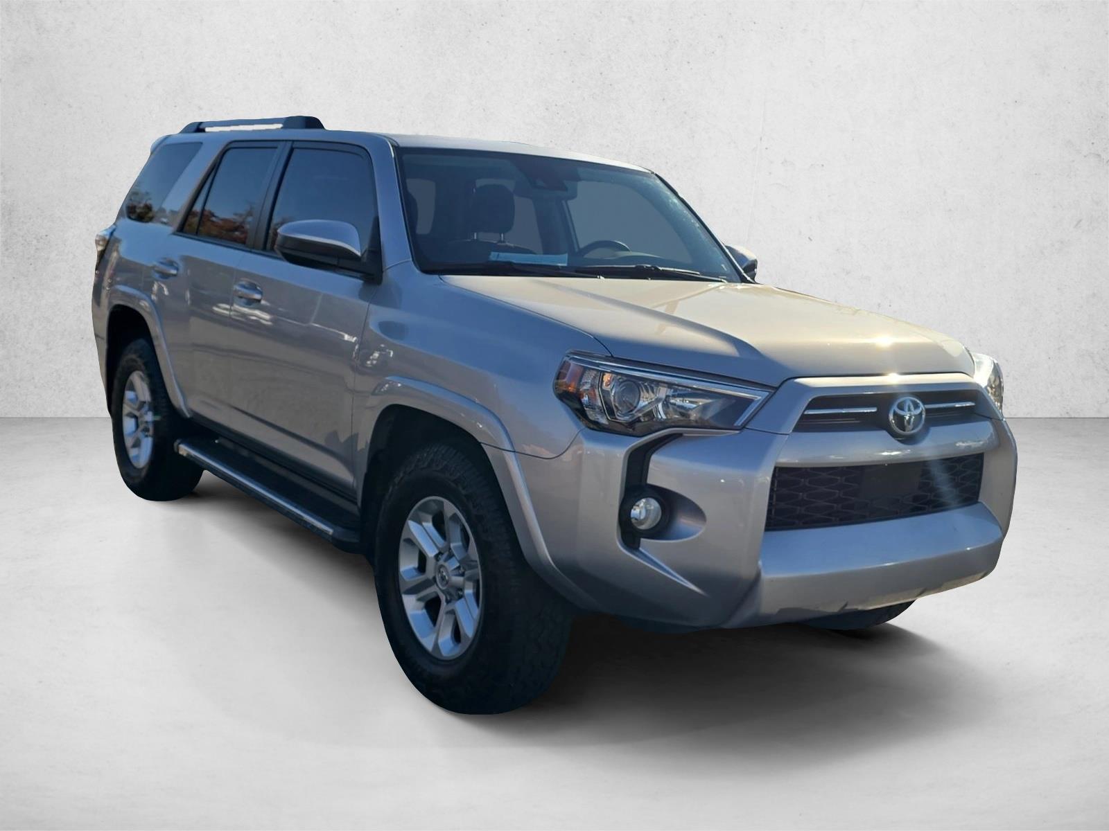 2020 Toyota 4Runner SR5 photo 3