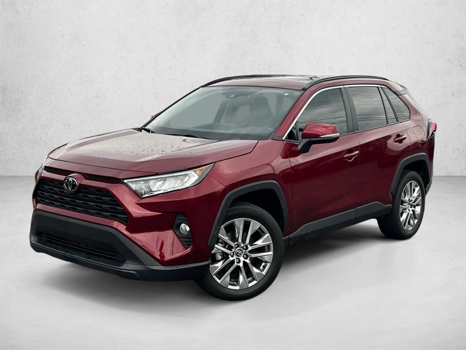 2020 Toyota RAV4 XLE Premium's photo
