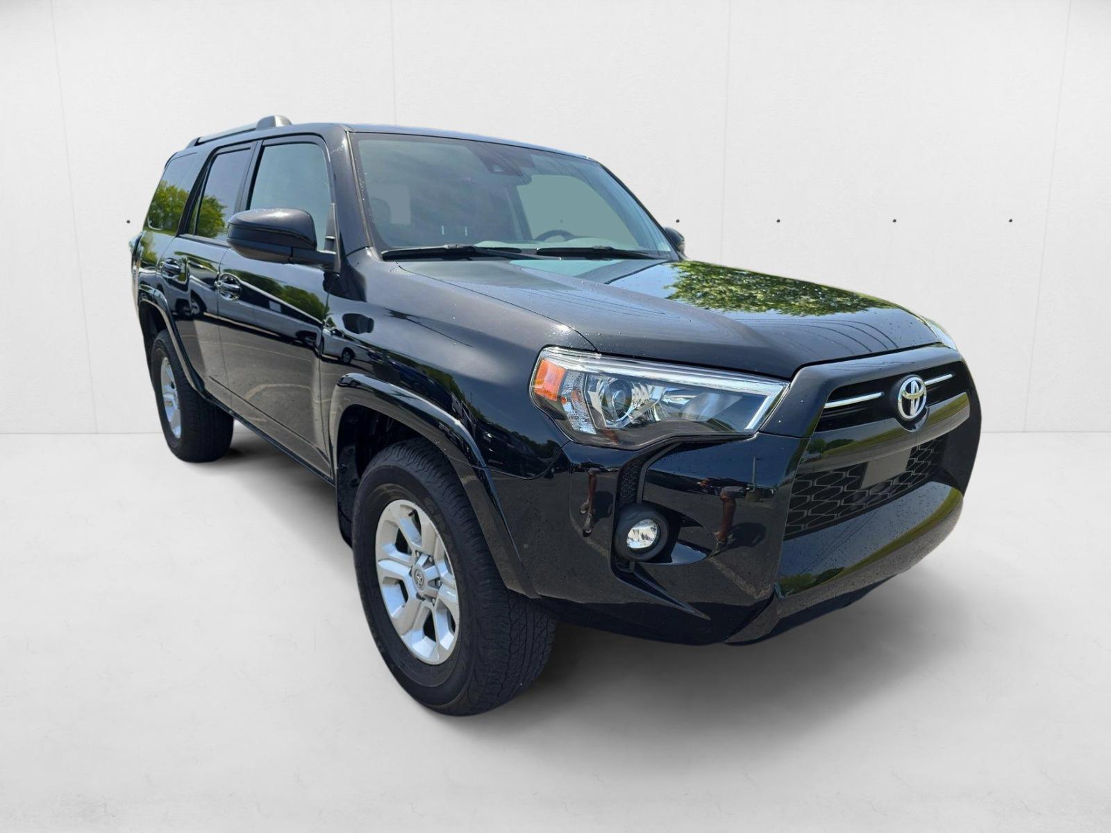 2024 Toyota 4Runner SR5 photo 3