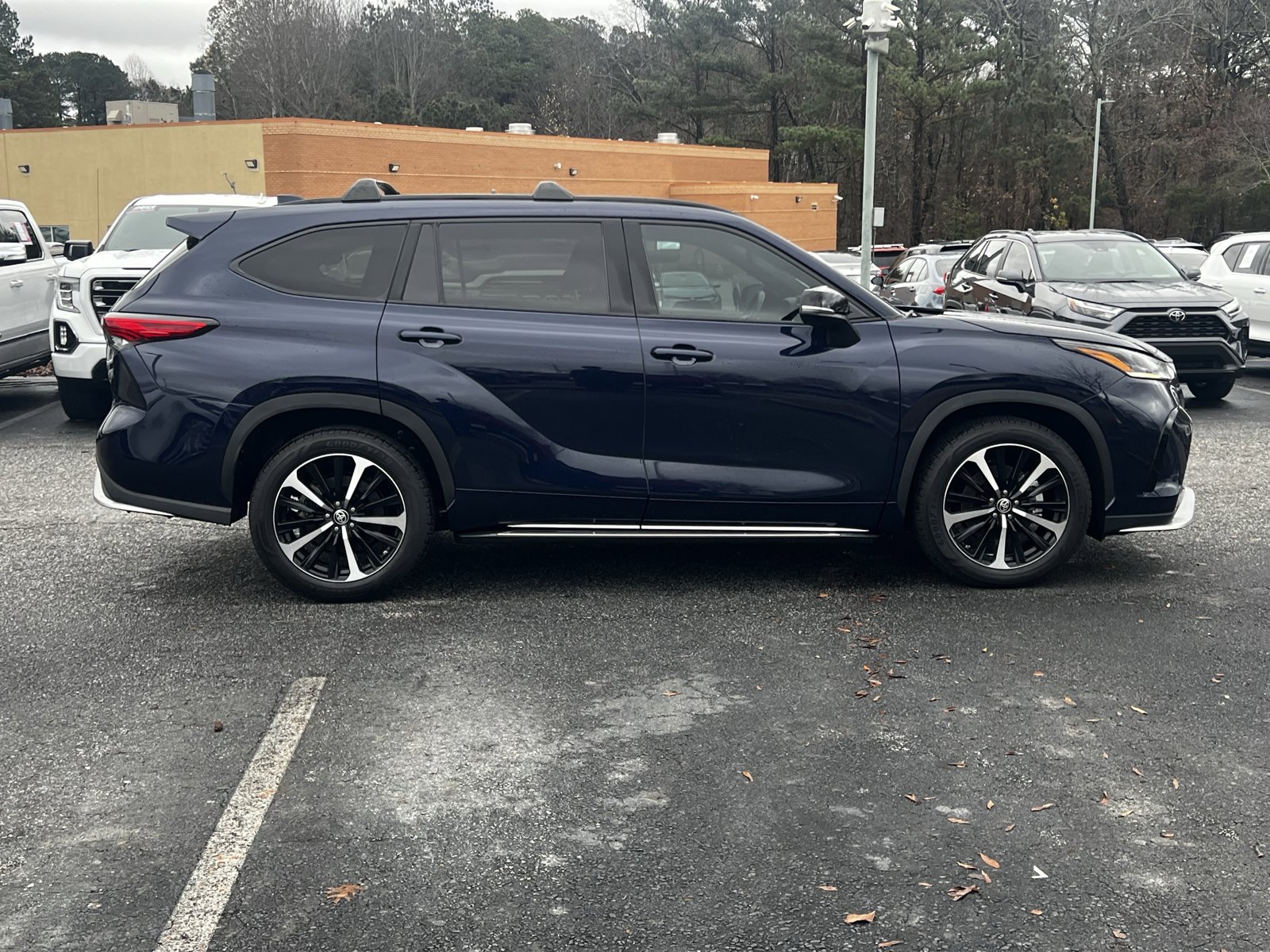 2021 Toyota Highlander XSE photo 4