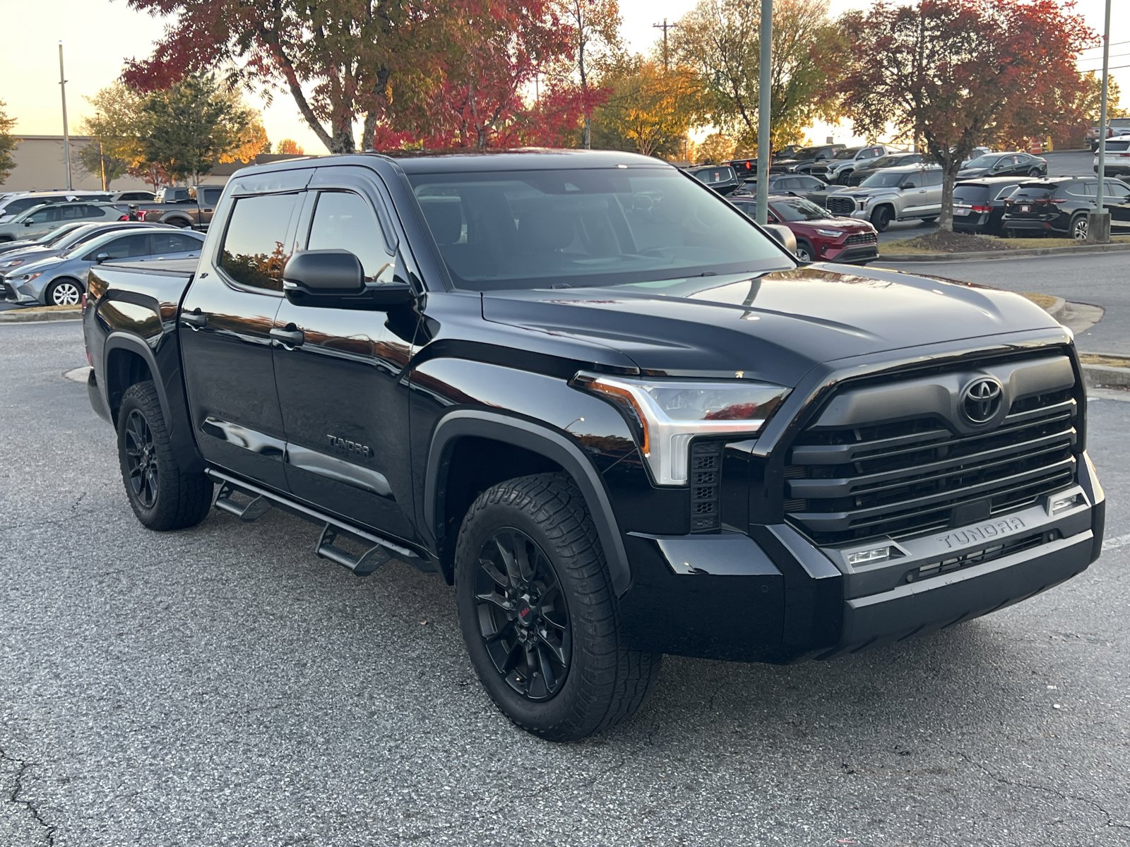 2023 Toyota Tundra SR5 CrewMax photo 3