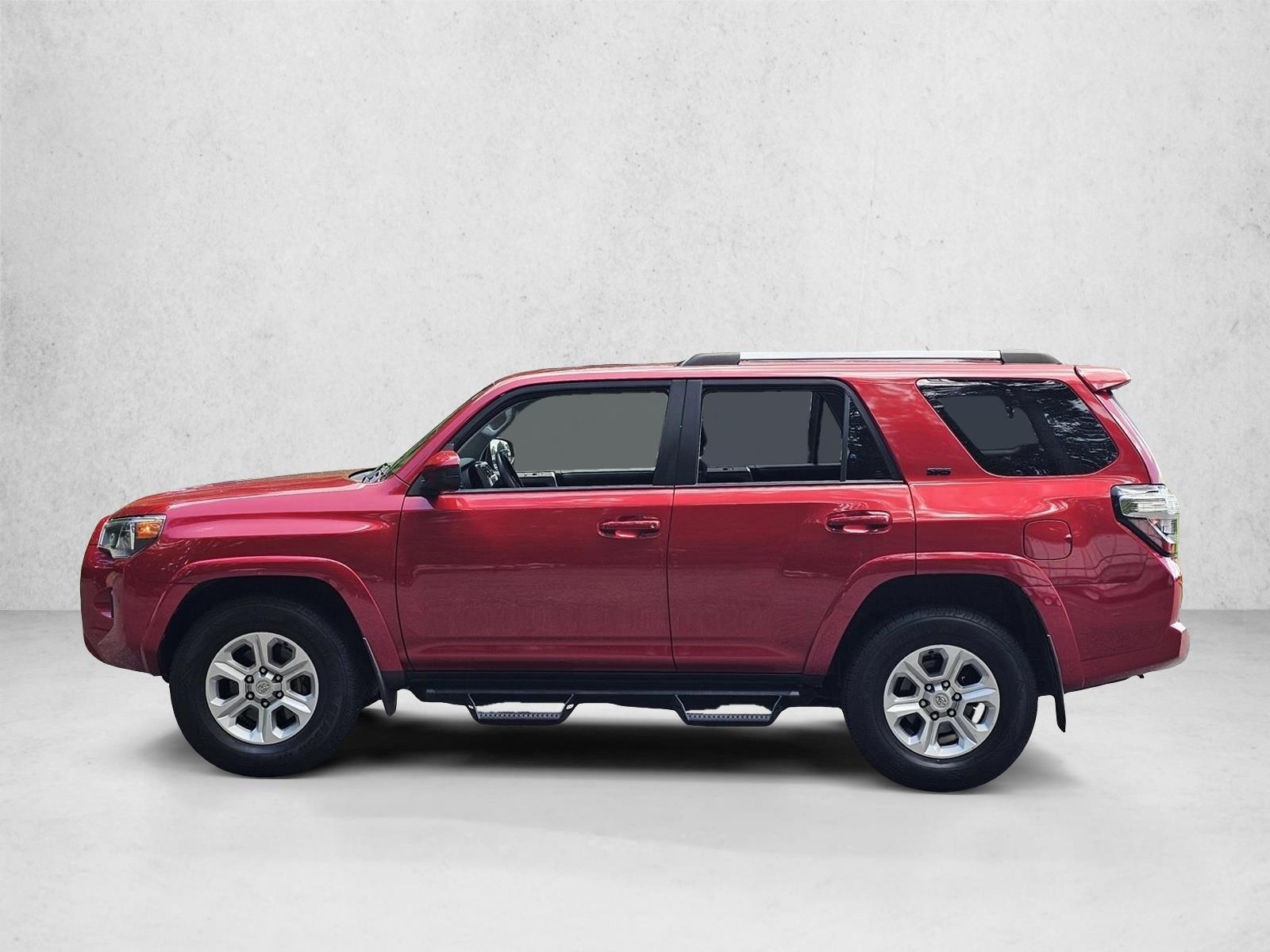 2022 Toyota 4Runner SR5 photo 4