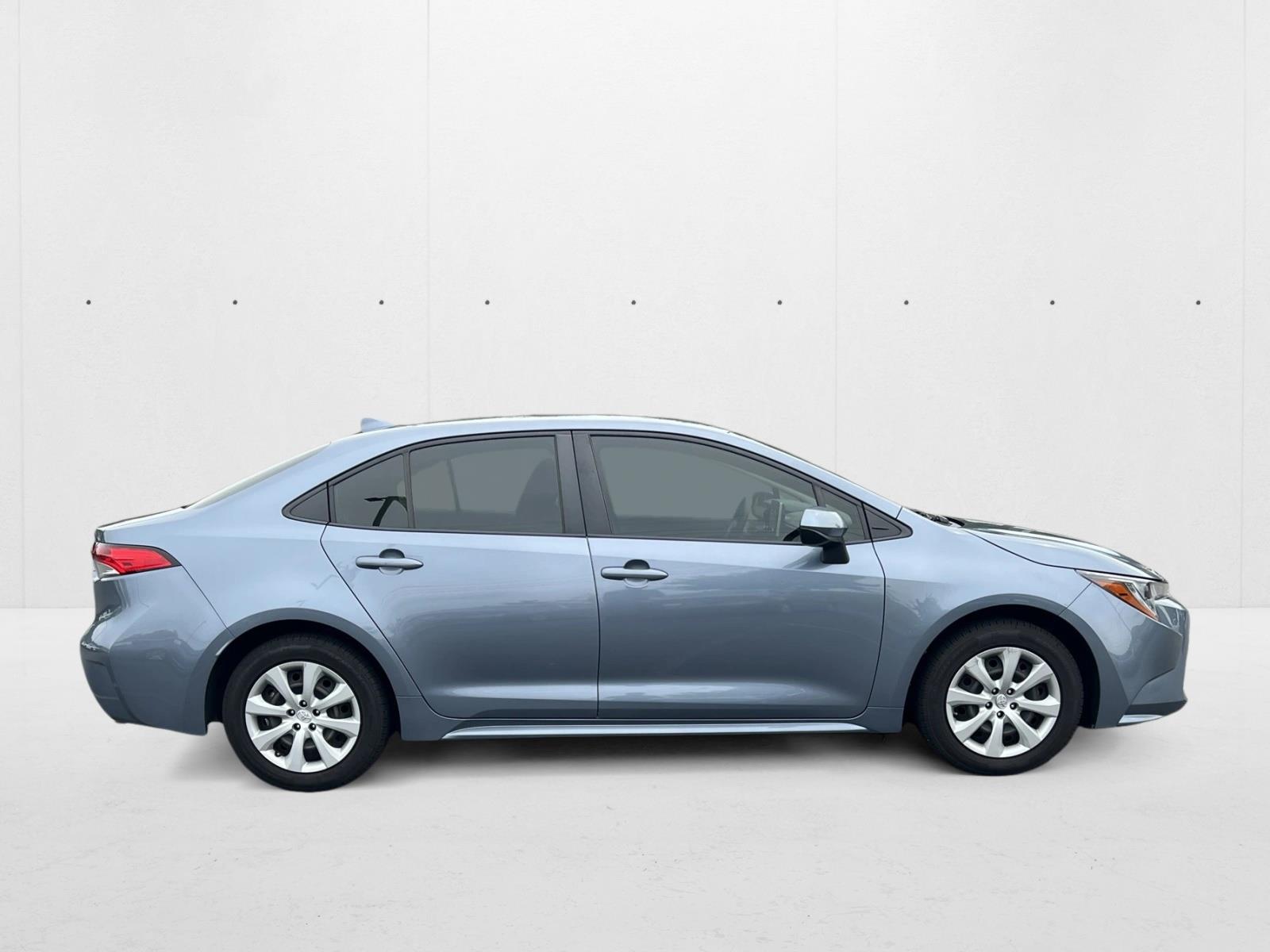 2021 Toyota Corolla LE photo 4