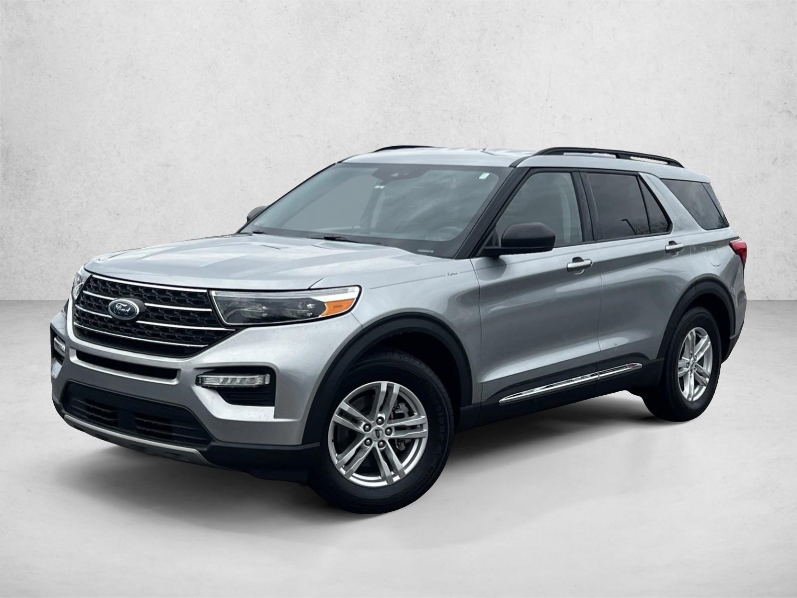2023 Ford Explorer XLT's photo