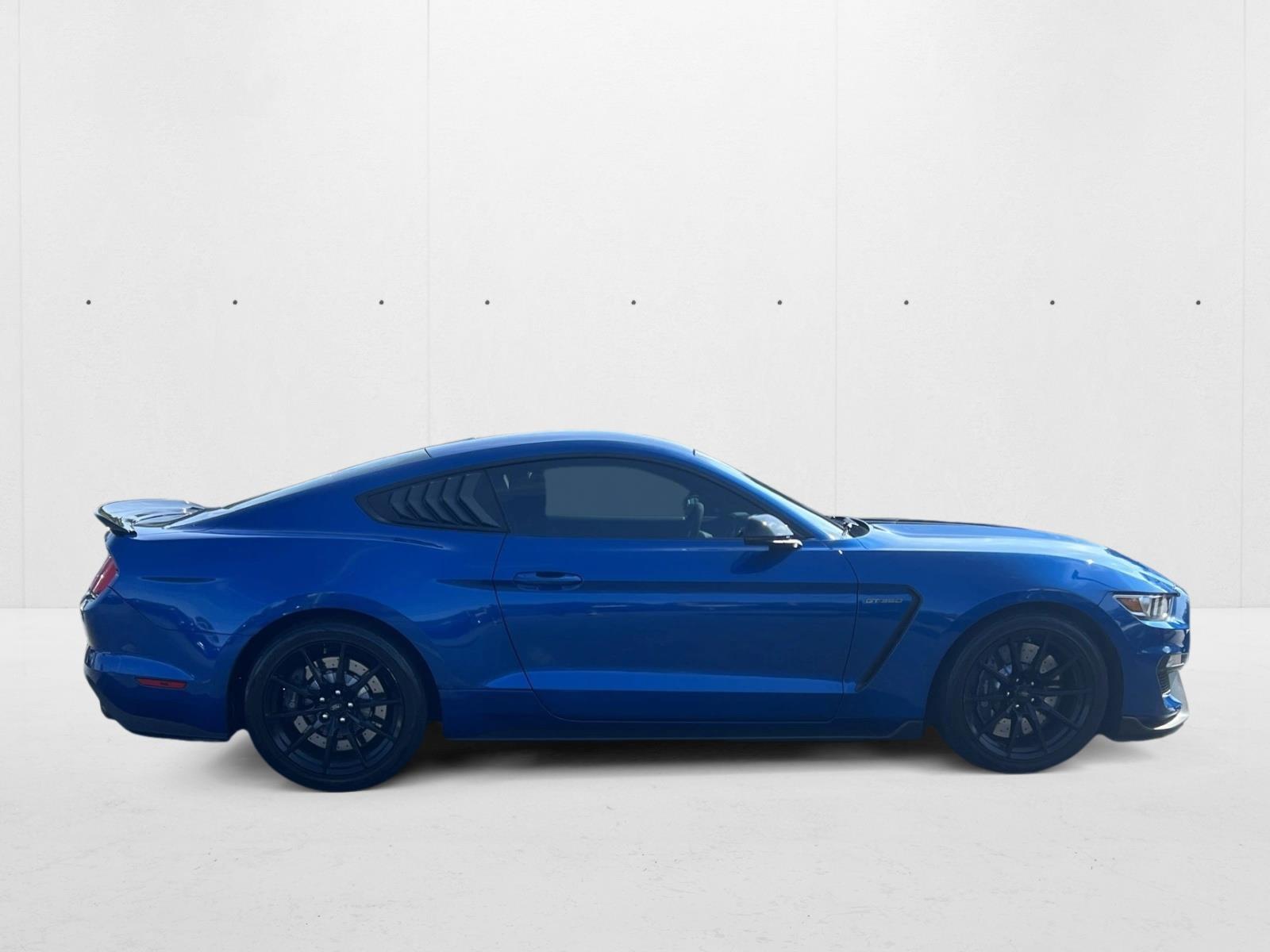 2017 Ford Mustang Shelby photo 4