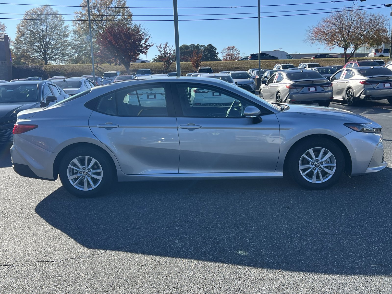 2025 Toyota Camry LE photo 3