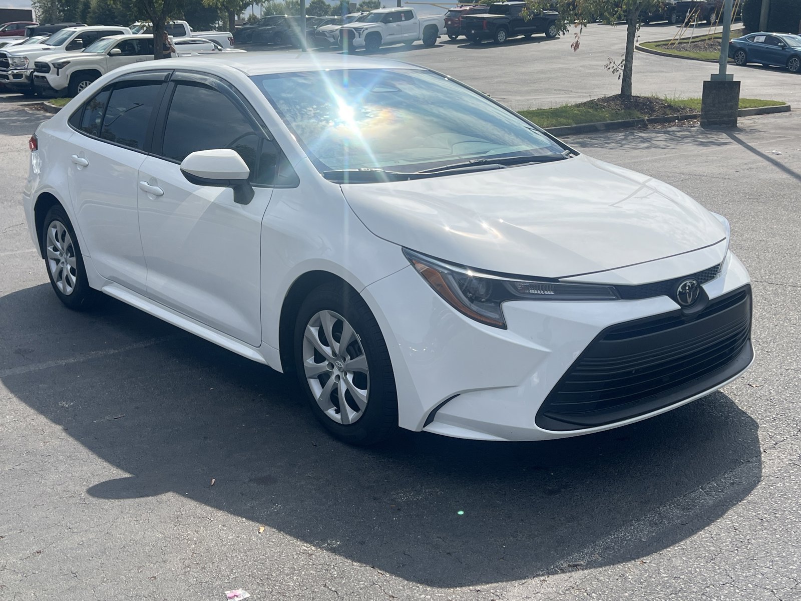 2024 Toyota Corolla LE photo 3