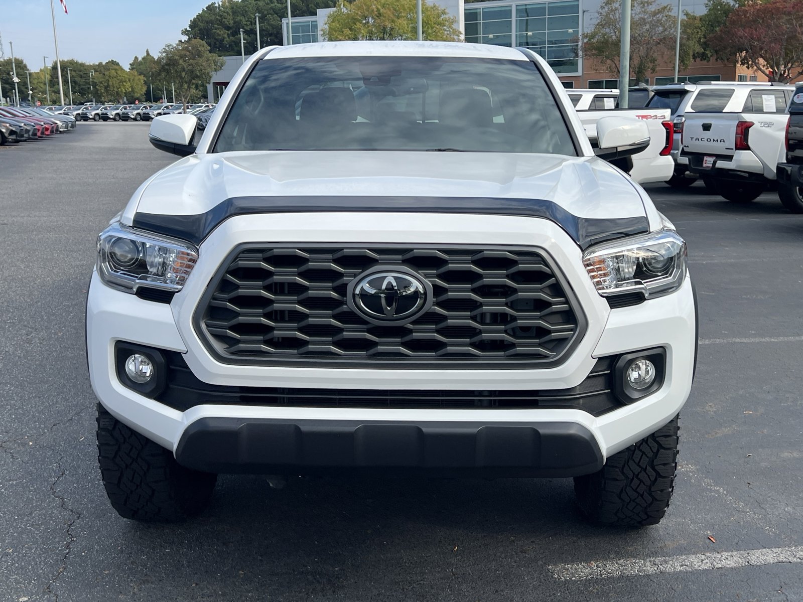 2023 Toyota Tacoma TRD V6 photo 2