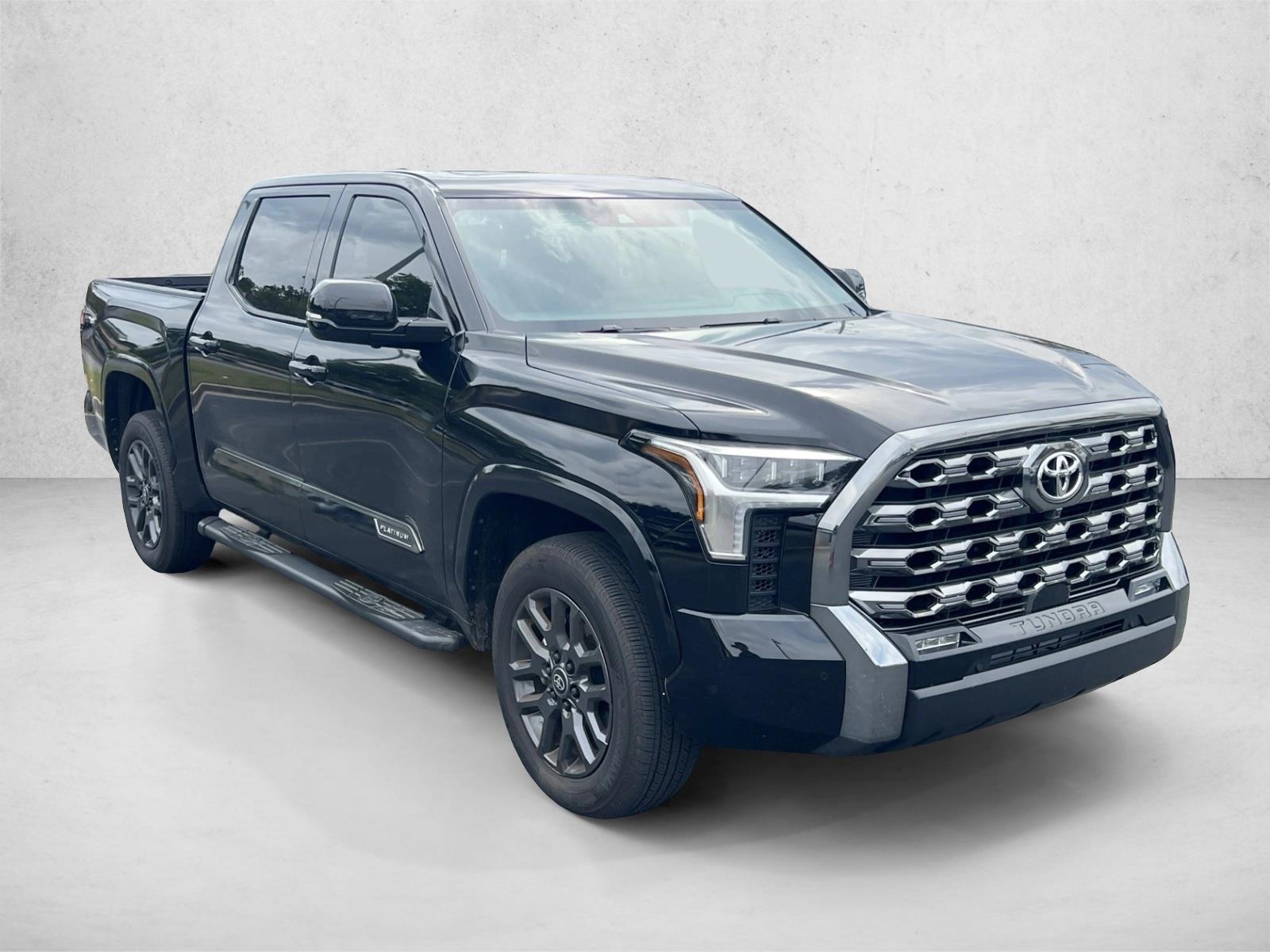 2025 Toyota Tundra Platinum CrewMax photo 3