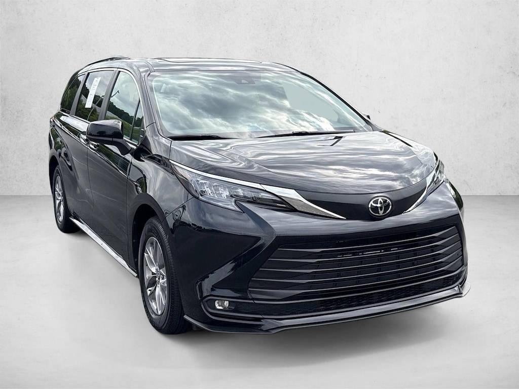Certified 2026 Toyota Sienna XLE 8 Passenger Van Passenger Van