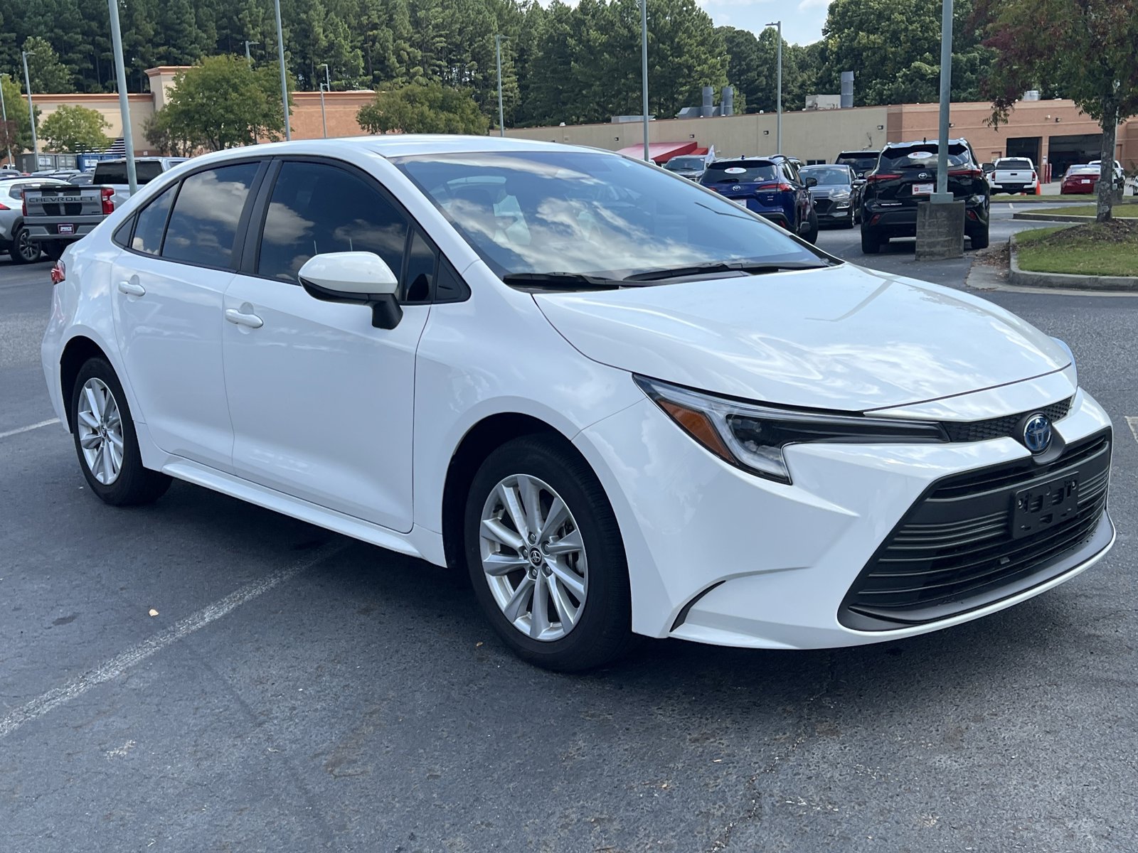 2024 Toyota Corolla Hybrid LE photo 3