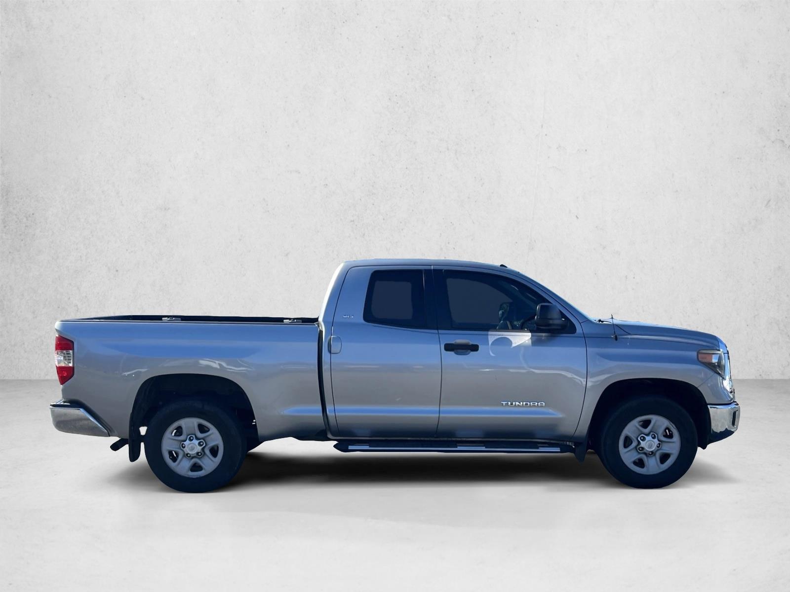 2019 Toyota Tundra SR5 Double Cab photo 4