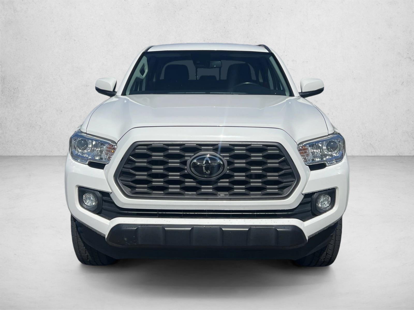 2022 Toyota Tacoma SR5 V6 photo 2