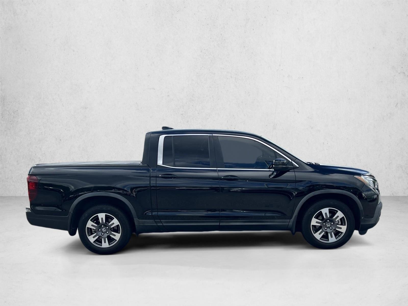 2017 Honda Ridgeline RTL photo 4