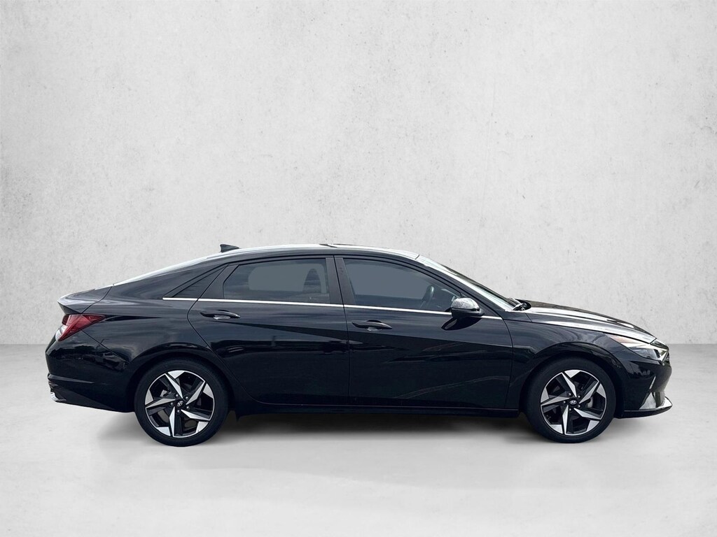 Used 2023 Hyundai Elantra Limited Sedan