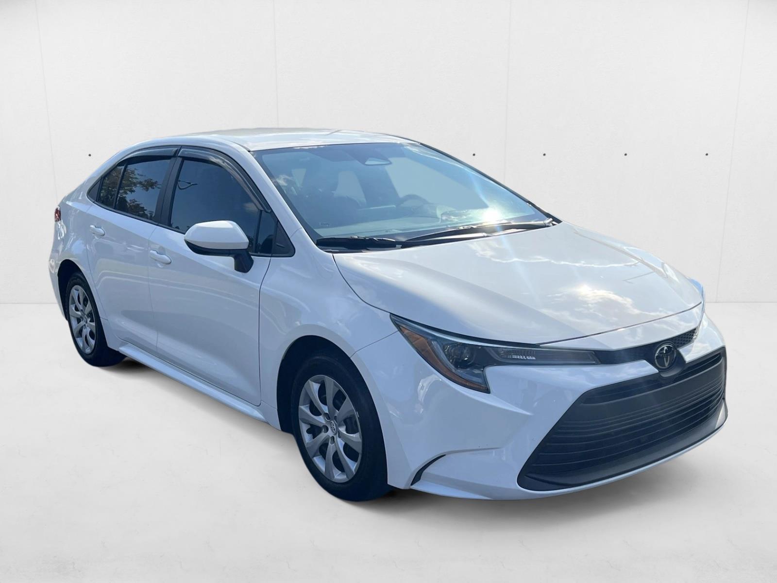 2024 Toyota Corolla LE photo 2