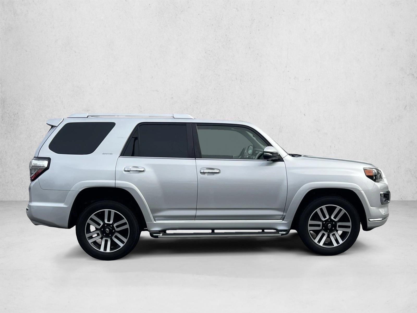 2015 Toyota 4Runner Limited photo 4