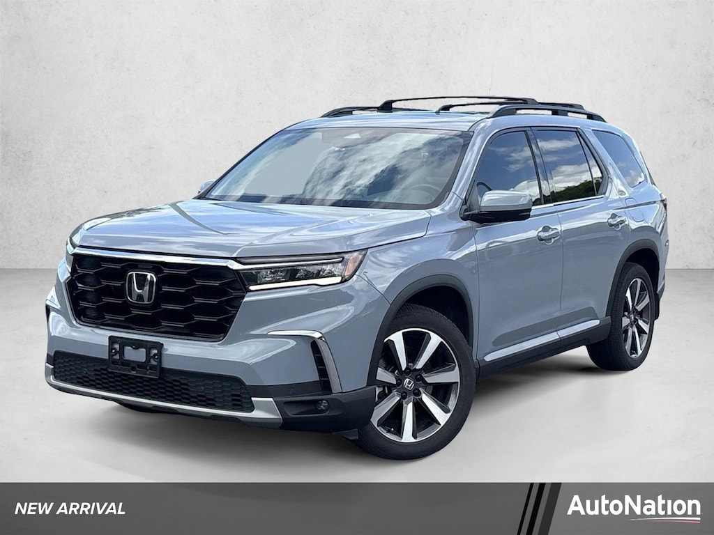 Used 2025 Honda Pilot Touring SUV