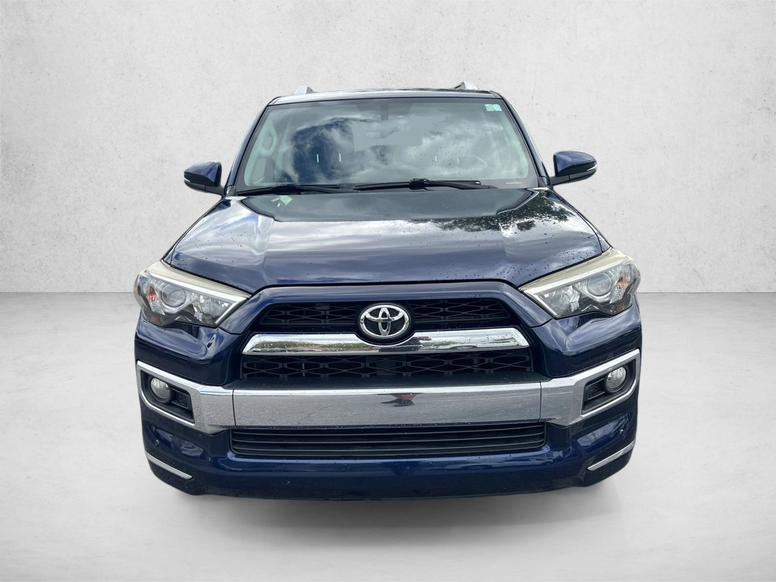 2016 Toyota 4Runner Limited photo 2