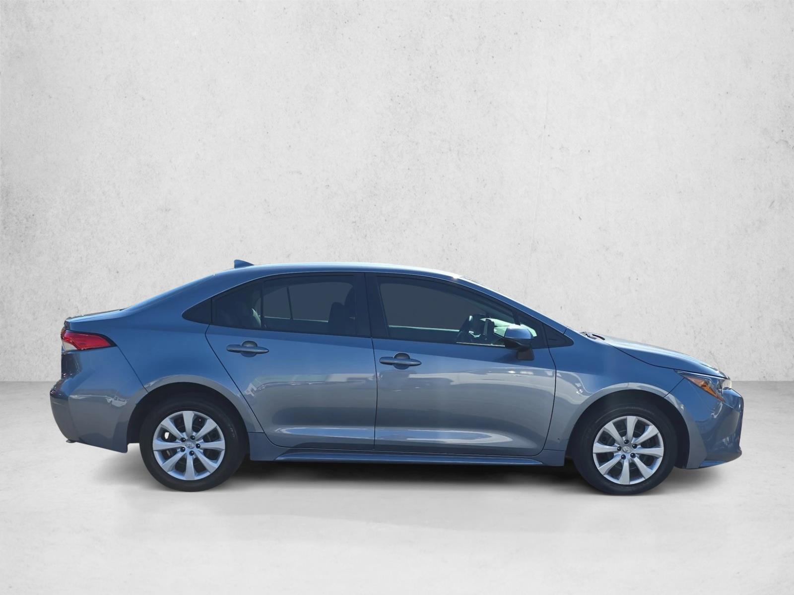 2024 Toyota Corolla LE photo 4