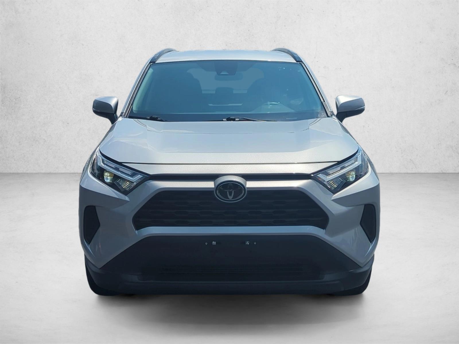 2024 Toyota RAV4 XLE photo 2