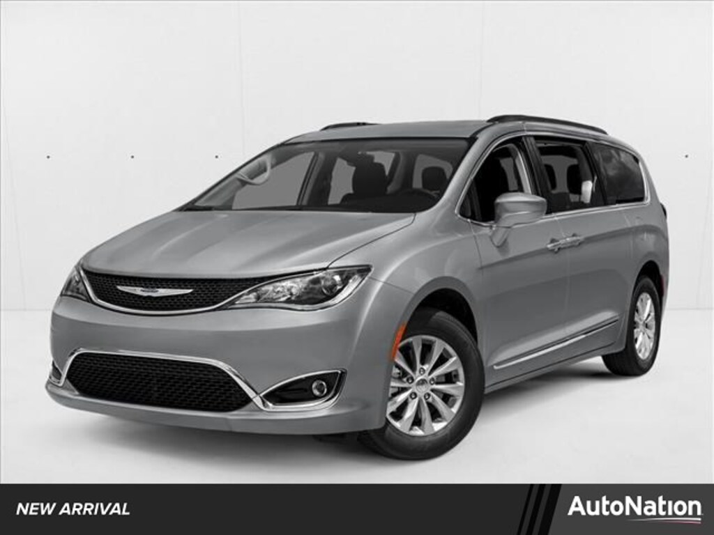 Used 2018 Chrysler Pacifica Touring L Van