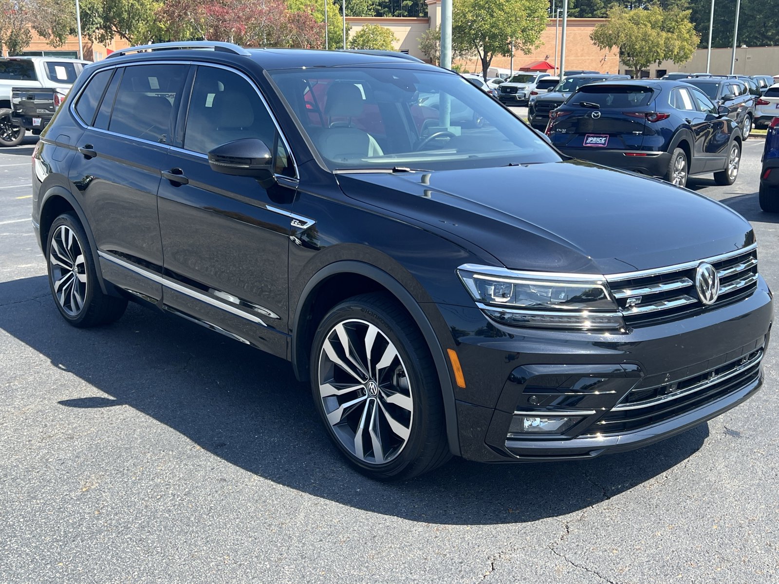 2020 Volkswagen Tiguan SEL Premium R-Line photo 3