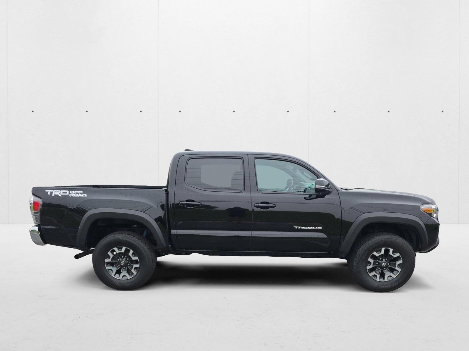 2023 Toyota Tacoma TRD V6 photo 4