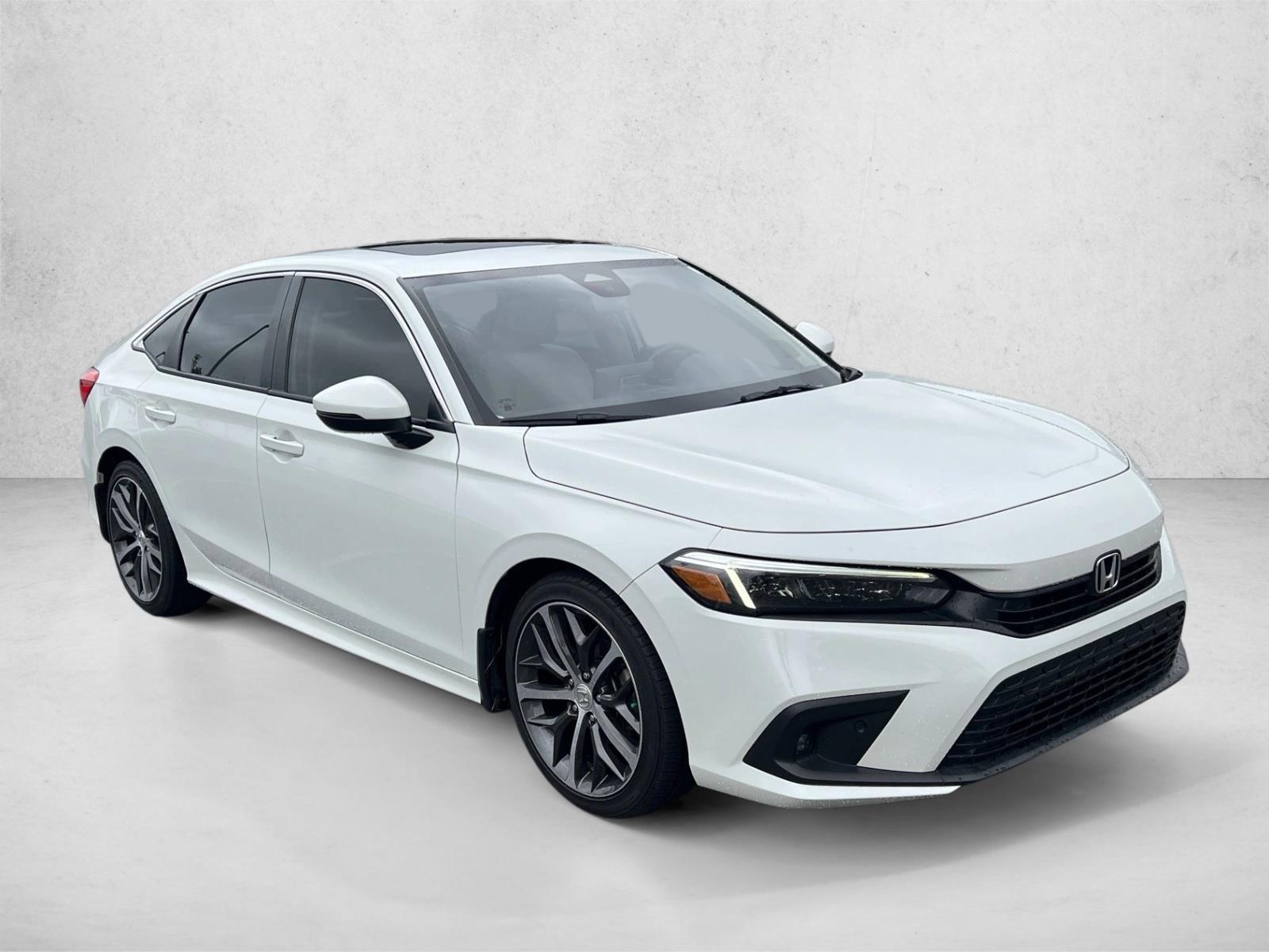 2022 Honda Civic Touring photo 2