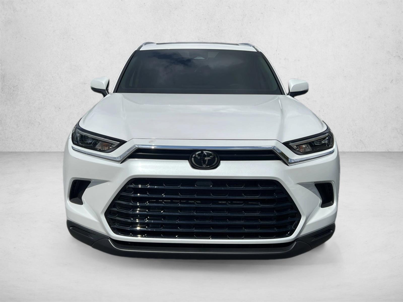 2025 Toyota Grand Highlander XLE photo 2