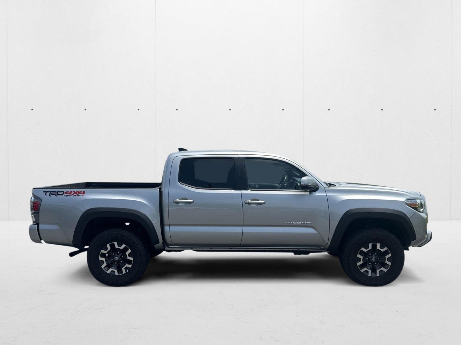 2023 Toyota Tacoma TRD V6 photo 4