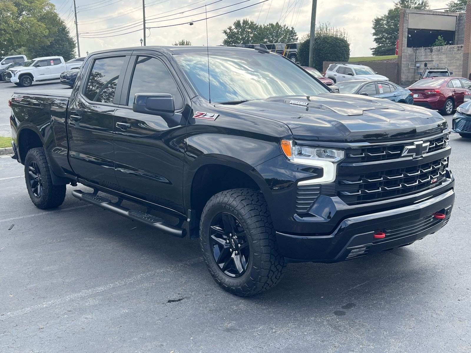2023 Chevrolet Silverado 1500 LT Trail Boss photo 3