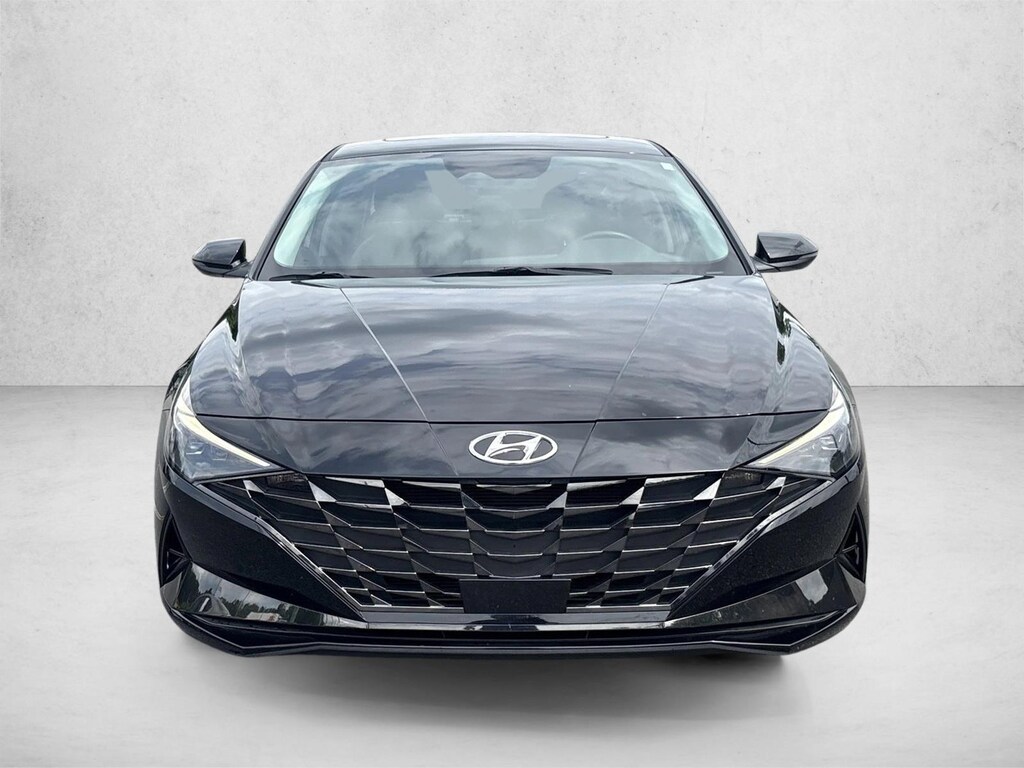 Used 2023 Hyundai Elantra Limited Sedan