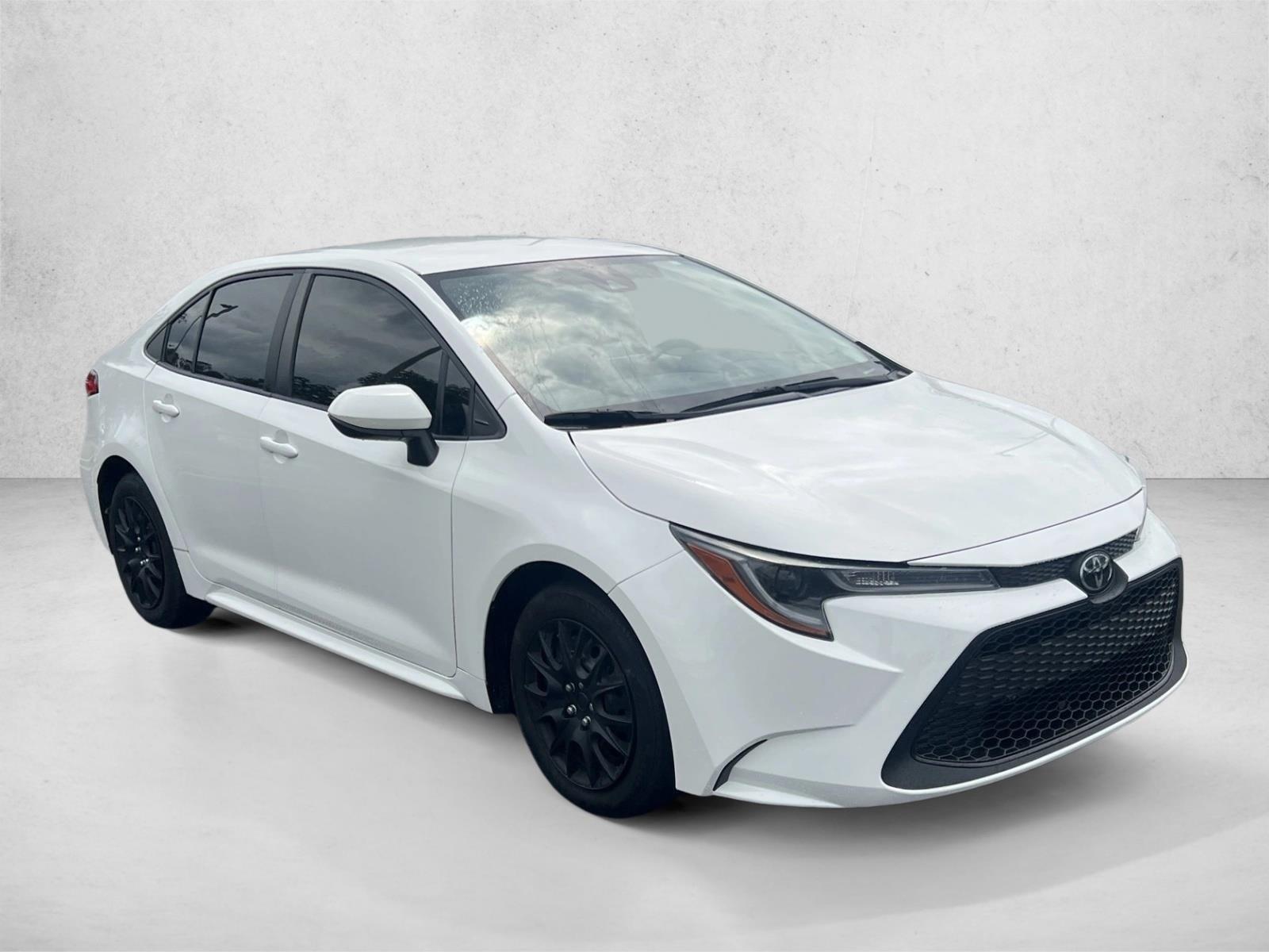 2021 Toyota Corolla LE photo 3