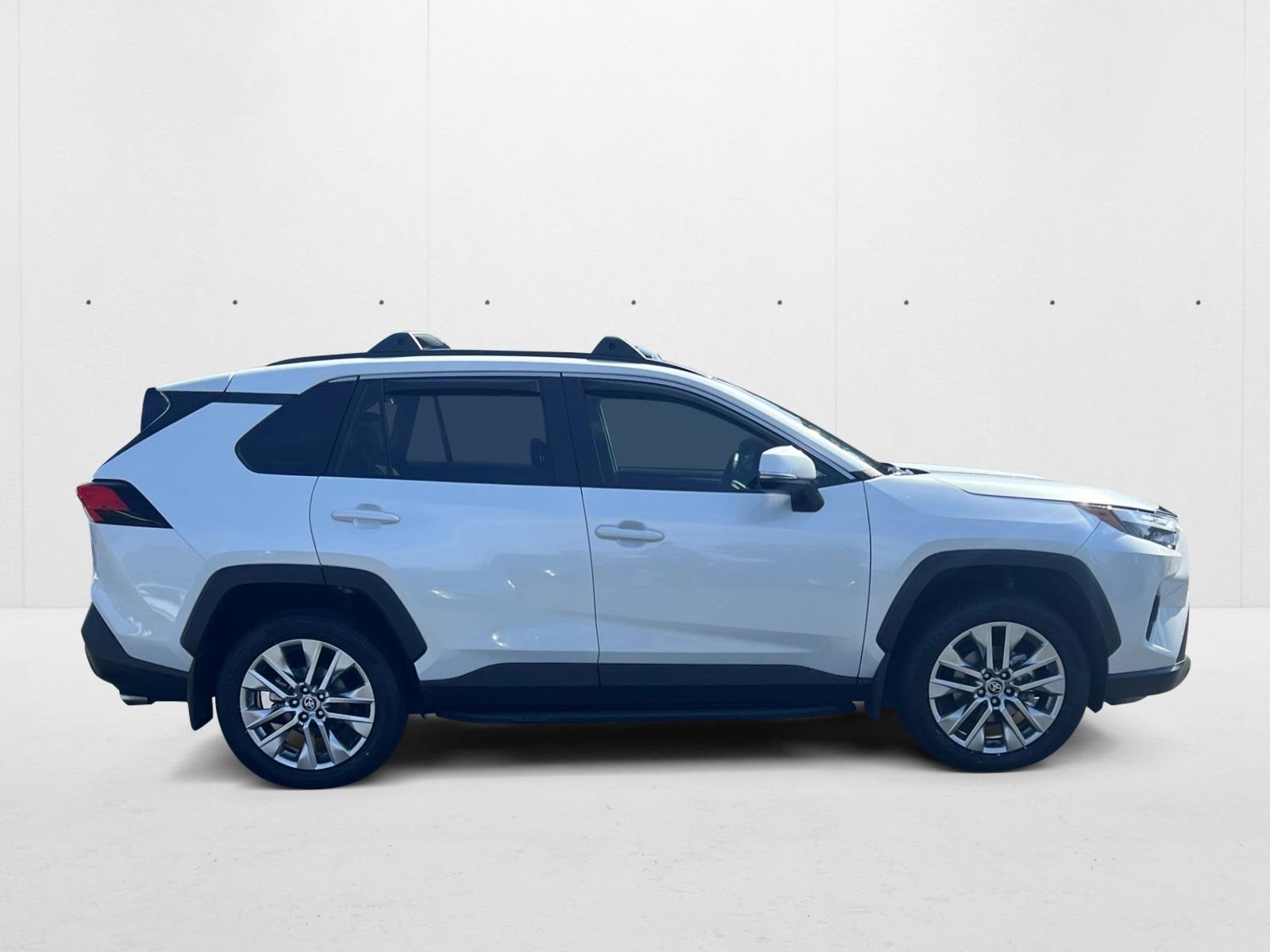 2024 Toyota RAV4 XLE Premium photo 4