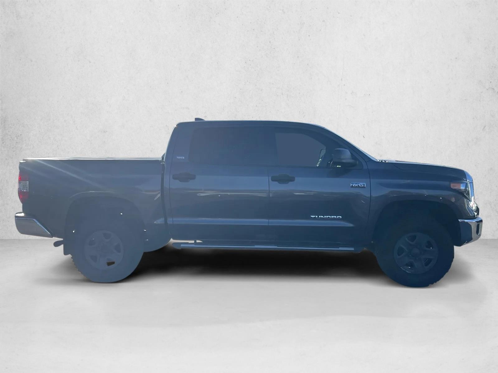 2021 Toyota Tundra SR5 CrewMax photo 4