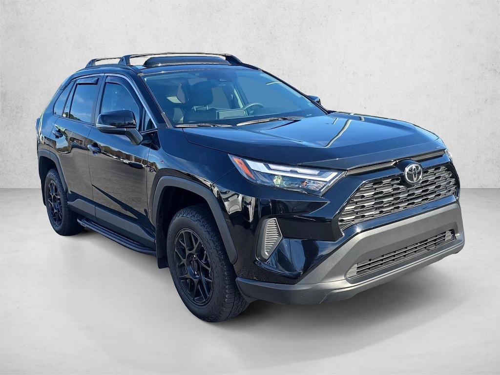 Used 2025 Toyota RAV4 XLE SUV