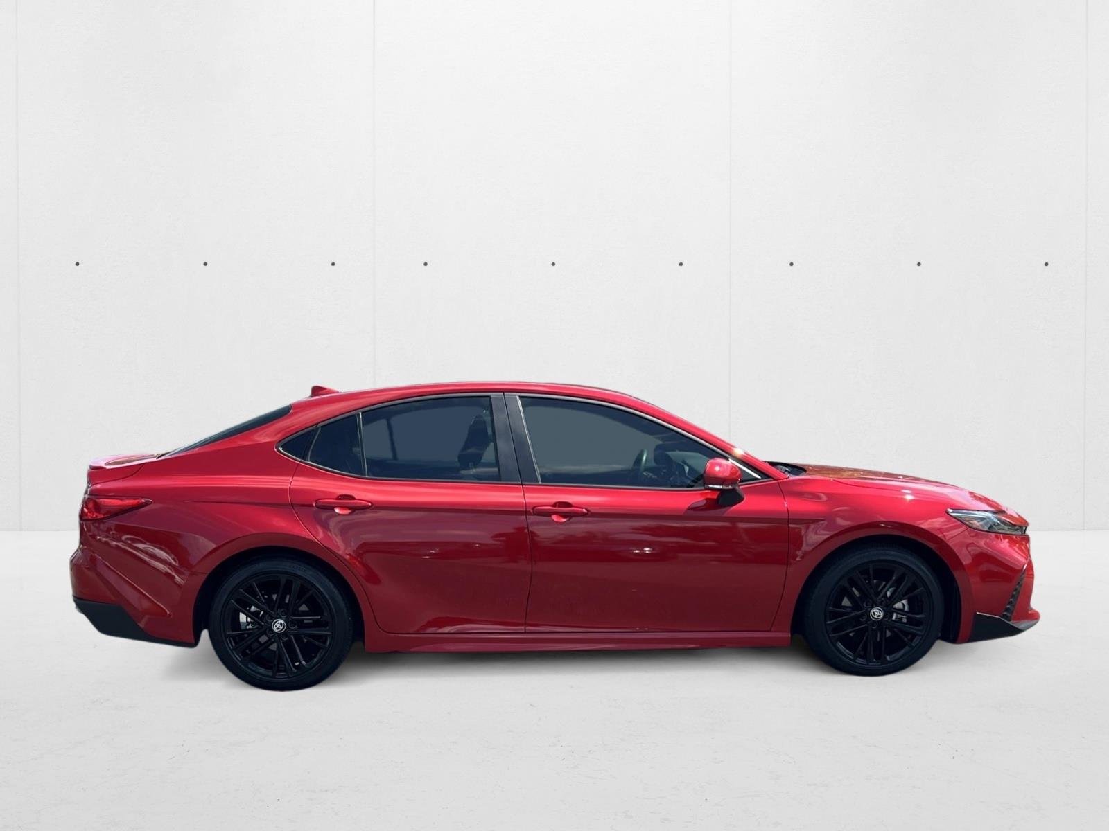 2025 Toyota Camry SE photo 4