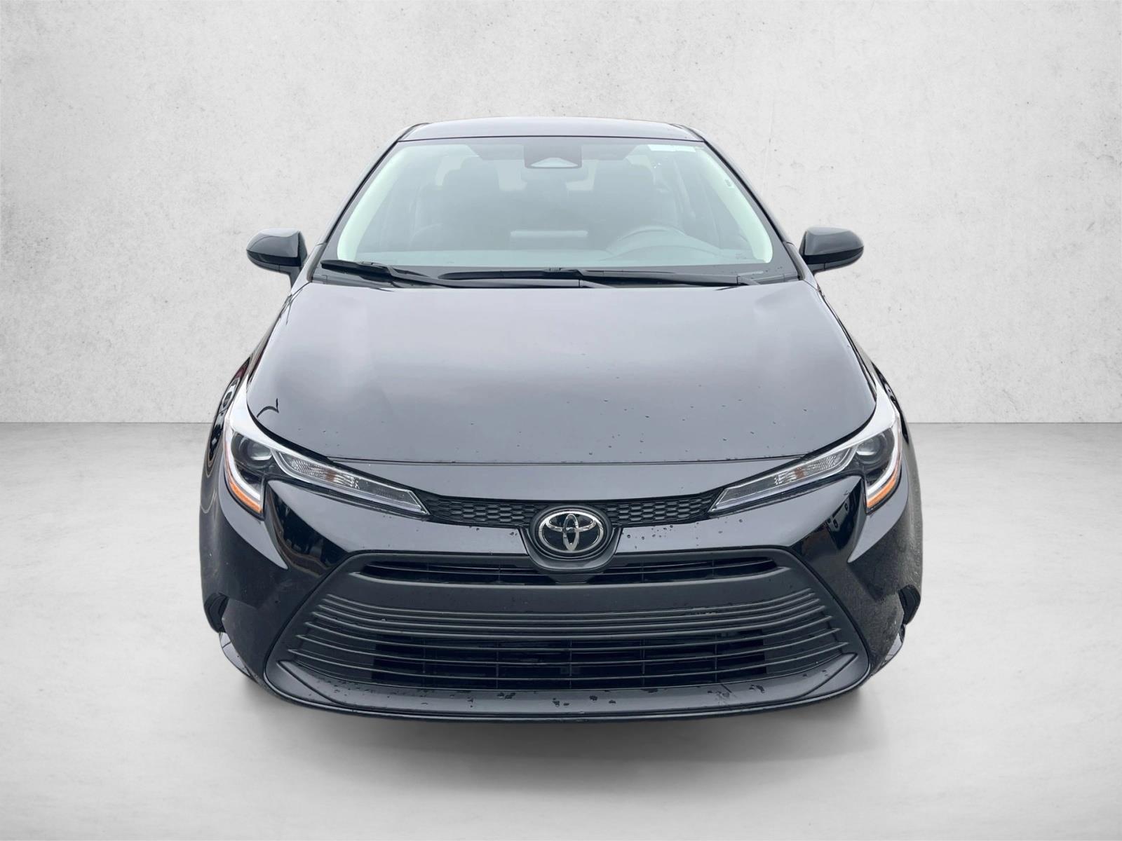 2025 Toyota Corolla LE photo 2