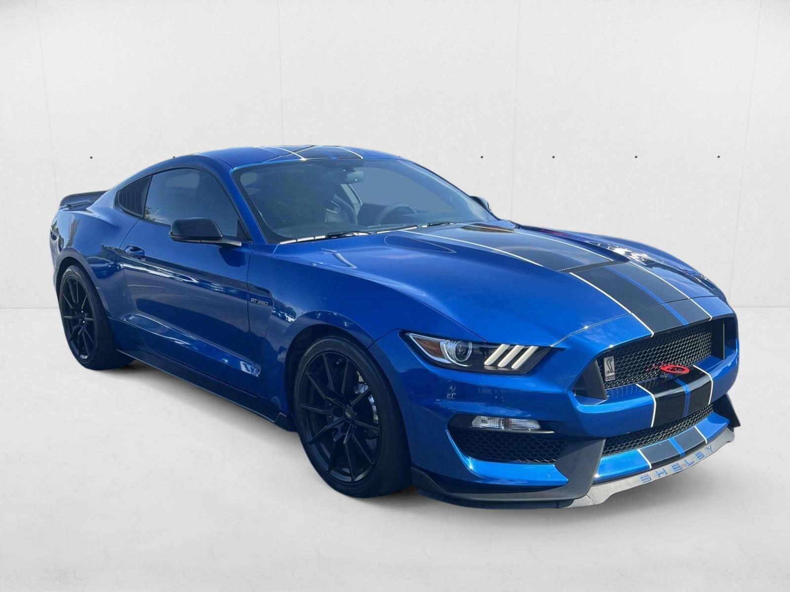 2017 Ford Mustang Shelby photo 3