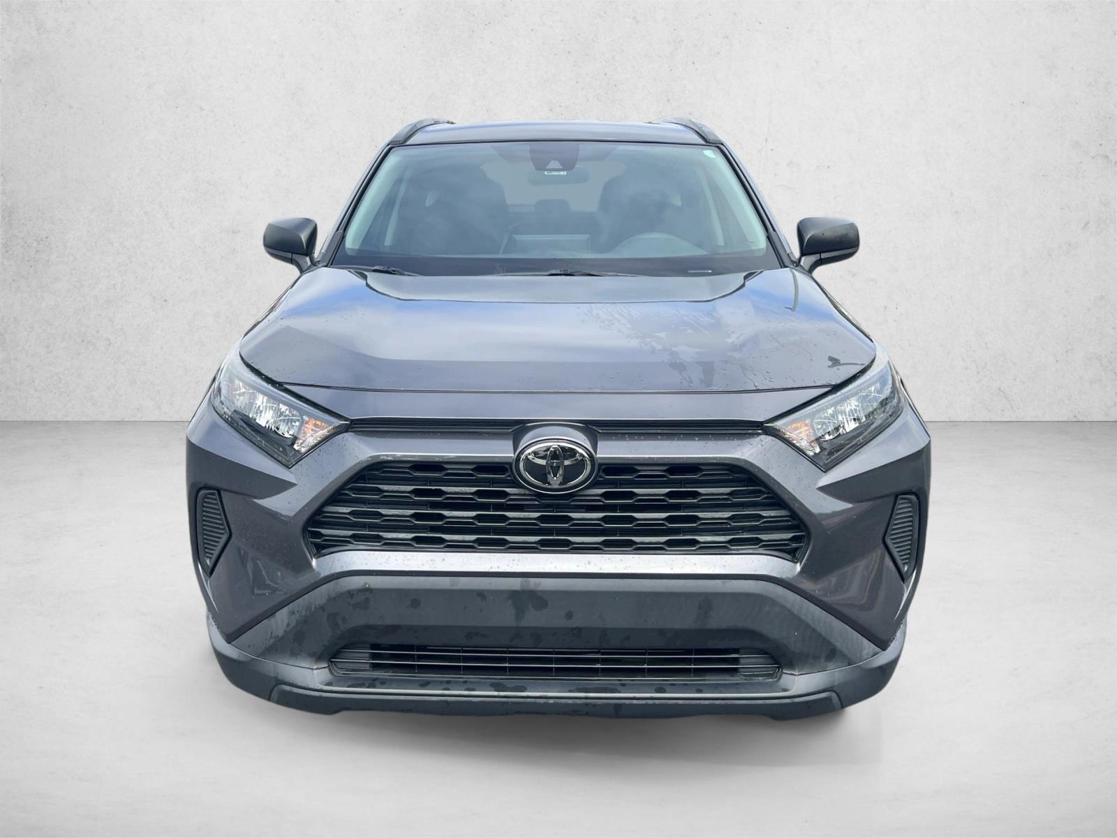 2019 Toyota RAV4 LE photo 2