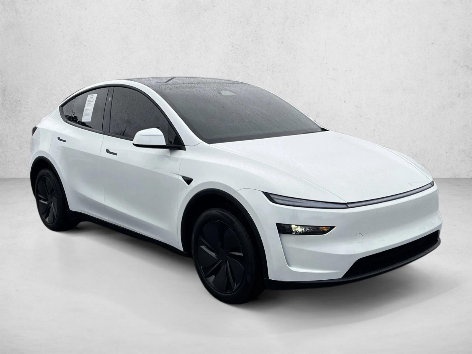 2026 Tesla Model Y Long Range photo 3