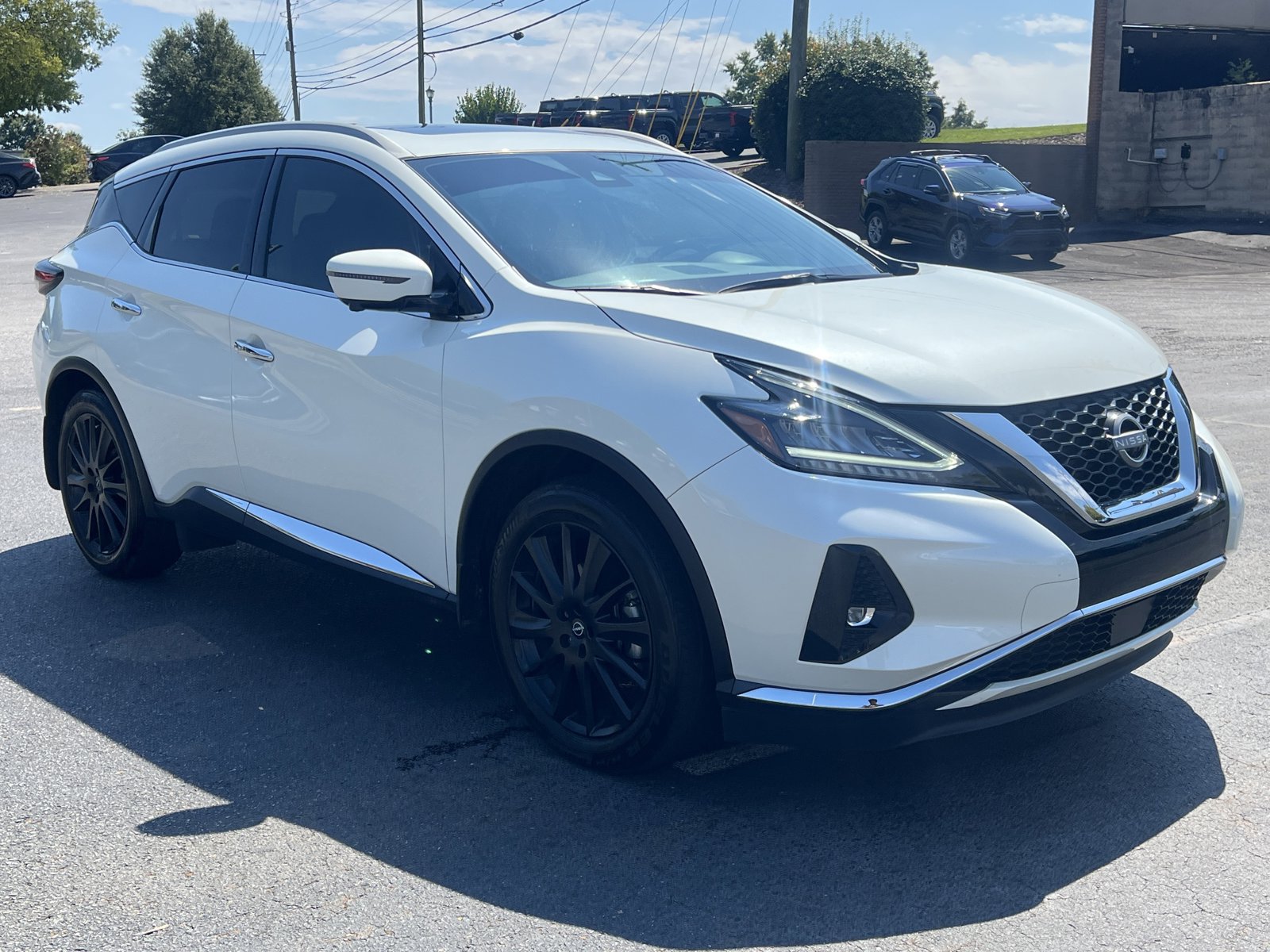2023 Nissan Murano Platinum photo 2