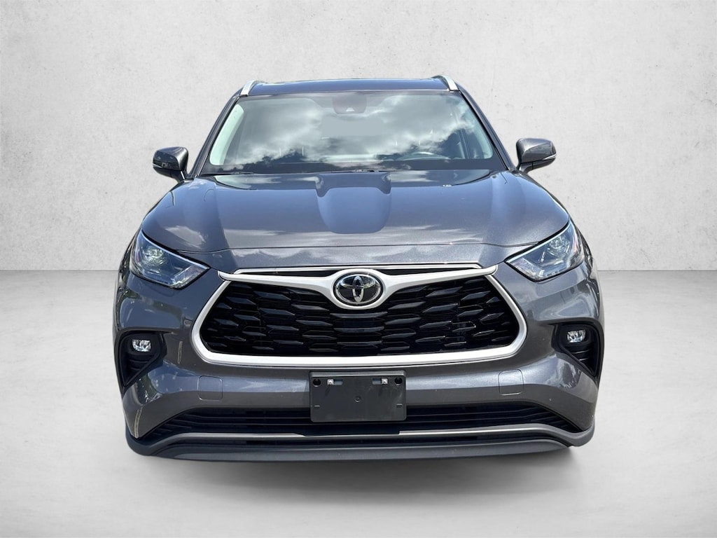 Certified 2025 Toyota Highlander XLE SUV
