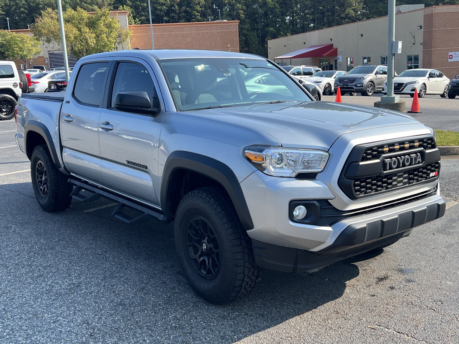 2023 Toyota Tacoma SR5 V6 photo 3