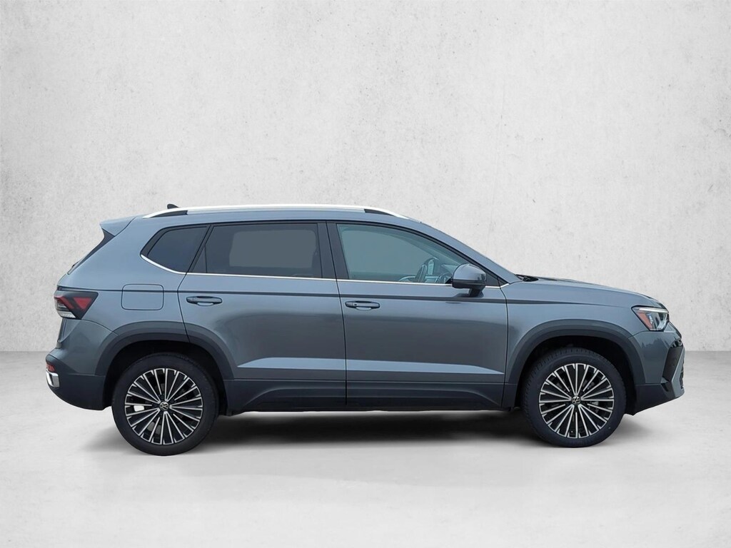 Used 2025 Volkswagen Taos 1.5T SE SUV