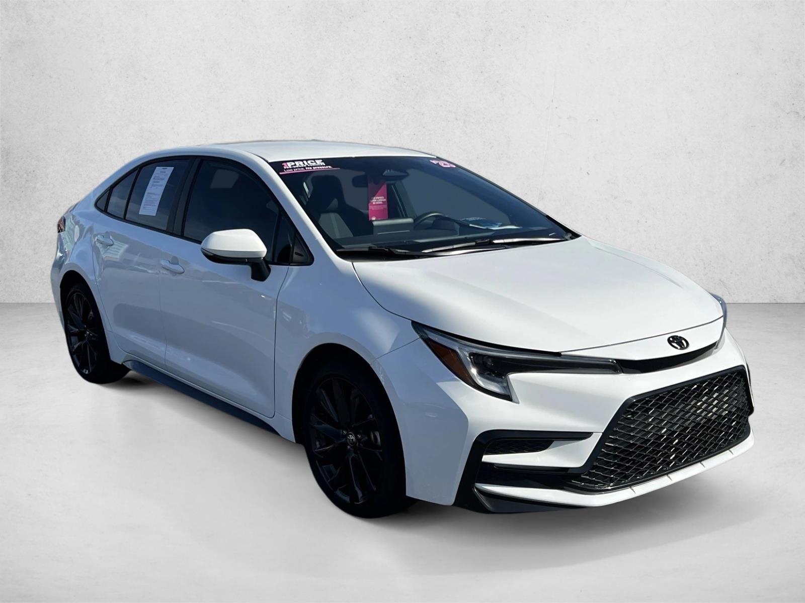 2025 Toyota Corolla SE photo 3